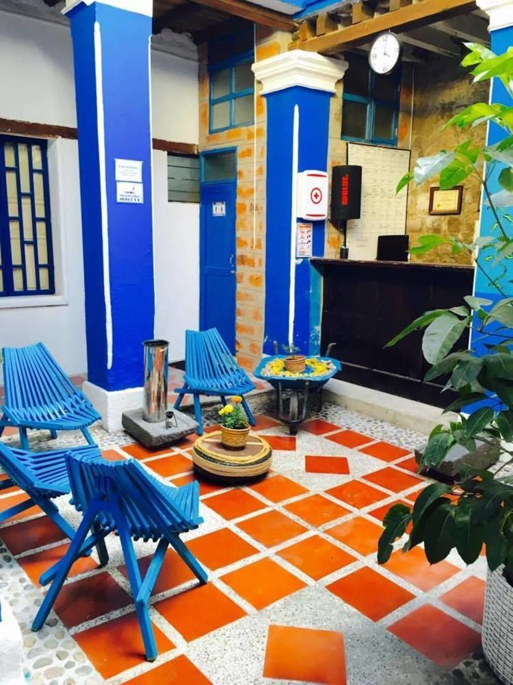 Blue Door Housing Historic Quito Hotel Екстериор снимка