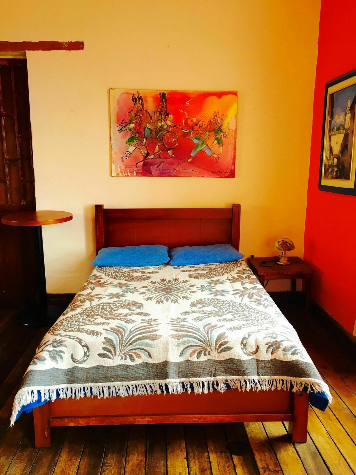 Blue Door Housing Historic Quito Hotel Екстериор снимка