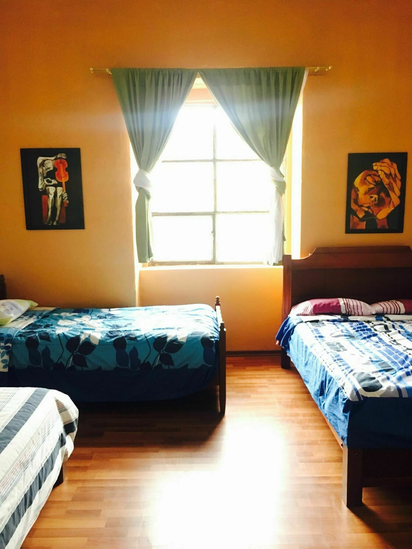 Blue Door Housing Historic Quito Hotel Екстериор снимка